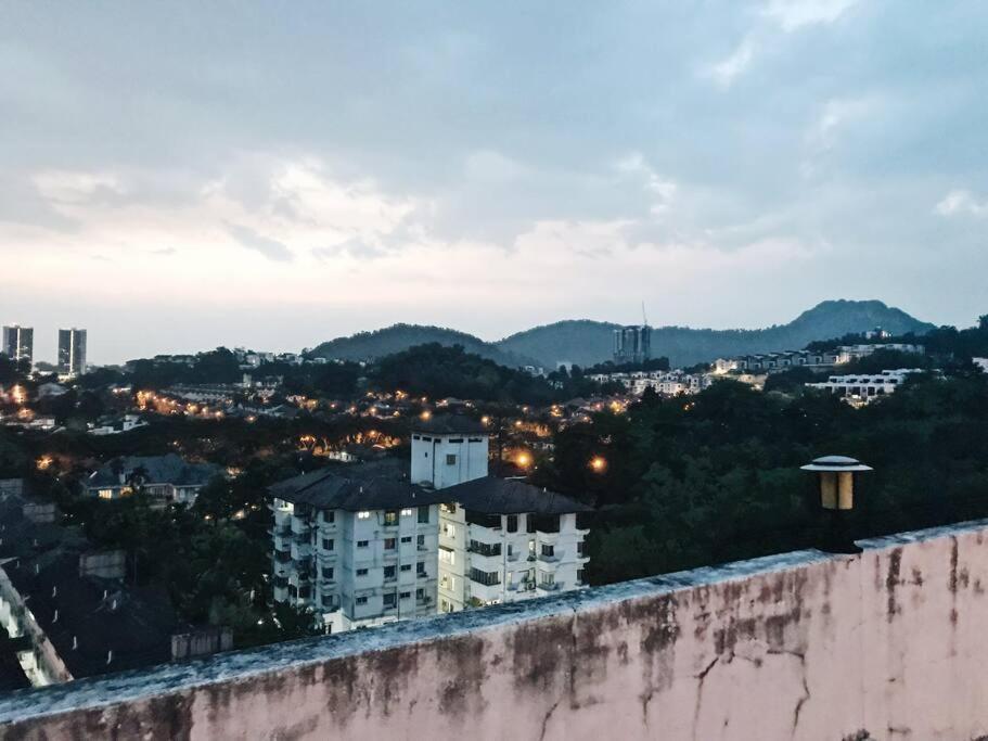 Spacious Penthouse For Big Group Near National Zoo Kuala Lumpur