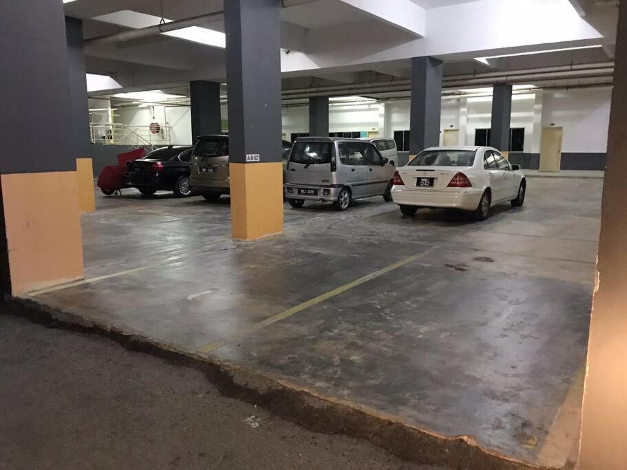 Spacious Penthouse For Big Group Near National Zoo Kuala Lumpur