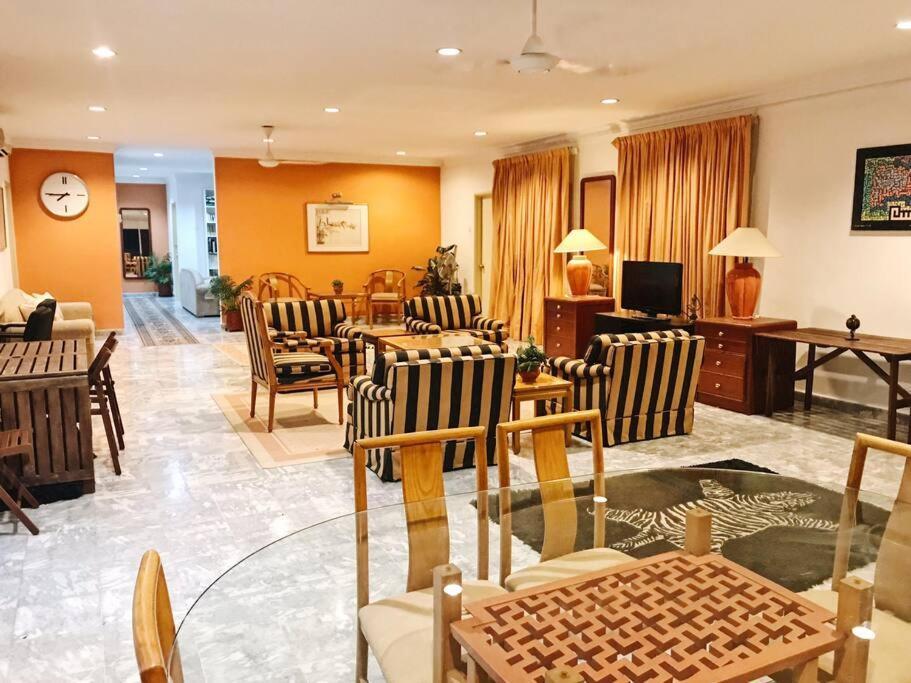 Pangsapuri Spacious Penthouse For Big Group Near National Zoo