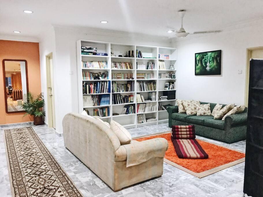 Spacious Penthouse For Big Group Near National Zoo Kuala Lumpur